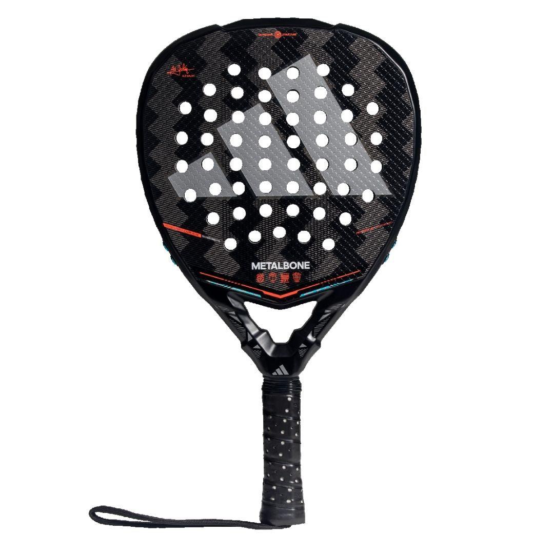 Adidas Metalbone 2026 padelbat i sort og guld — Ale Galán signature